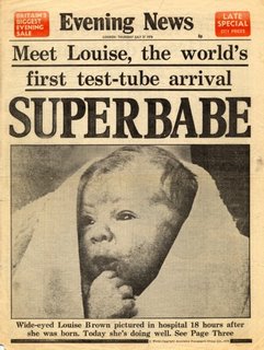 Đứa trẻ đầu tiên trên thế giới ra đời trong ống nghiệm